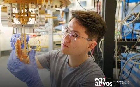 Computador quântico com som: controle determinístico de fônons